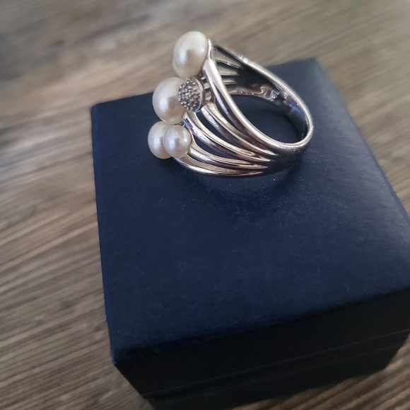 Ring - Picture 9 of 10